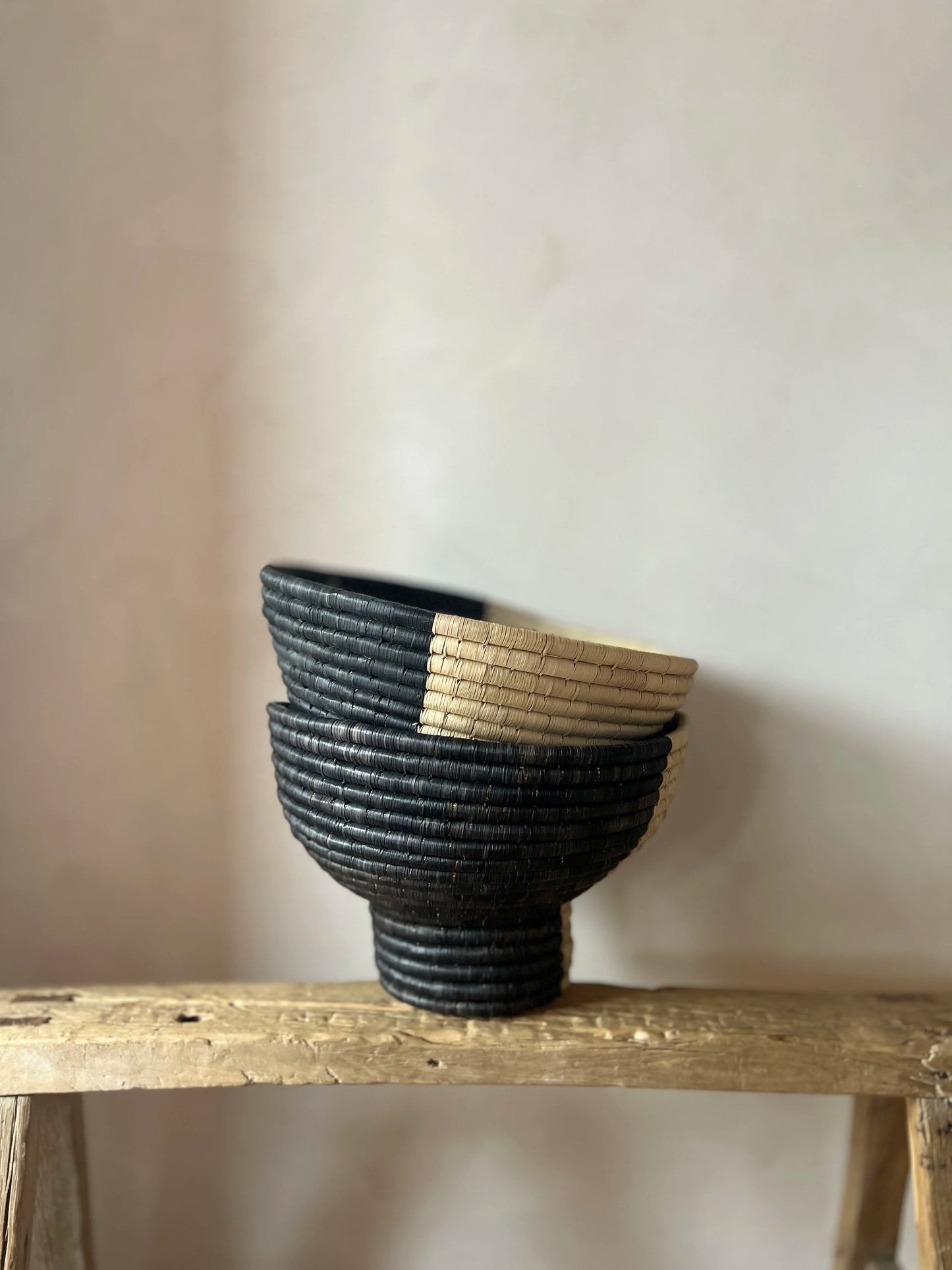 DUAL-TONE HANDWOVEN BASKET BOWL