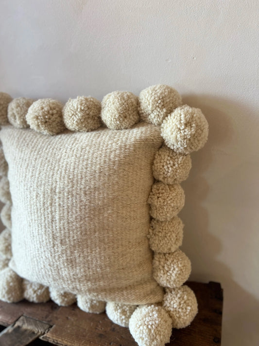 POMPÓN CLOUD PILLOW