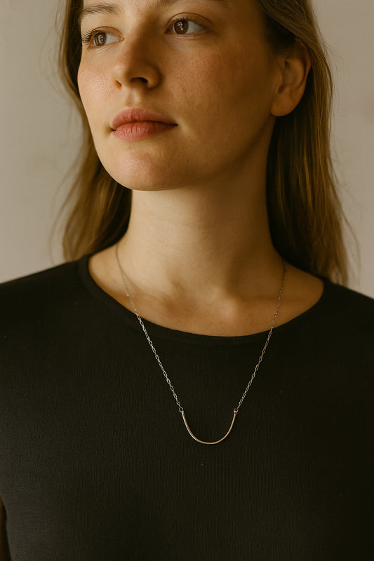 HAMMERED STERLING SILVER U-BAR NECKLACE
